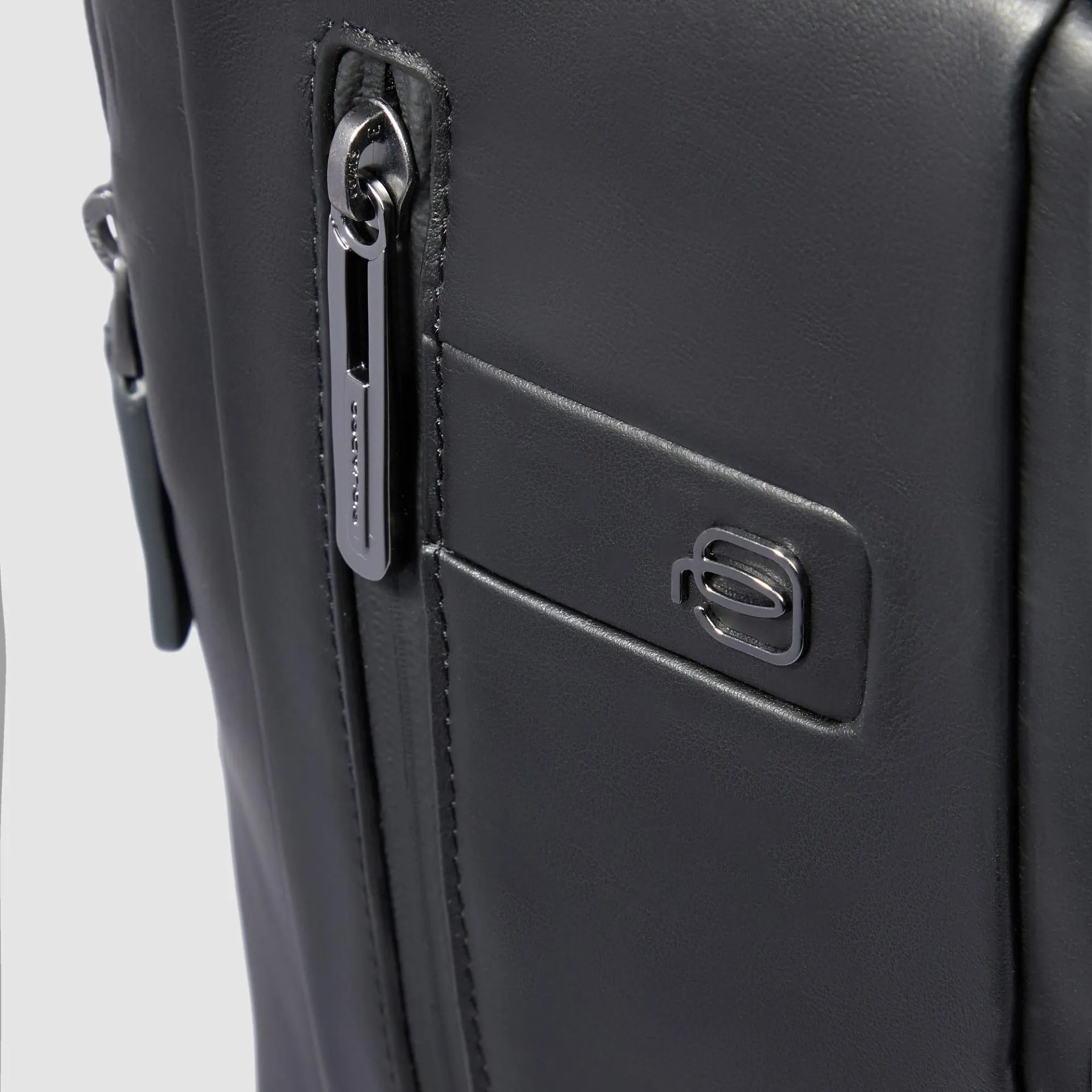 Кожаная сумка-слинг для iPad 11" с защитой RFID Piquadro CA6801UB00/N, чёрныйphoto5
