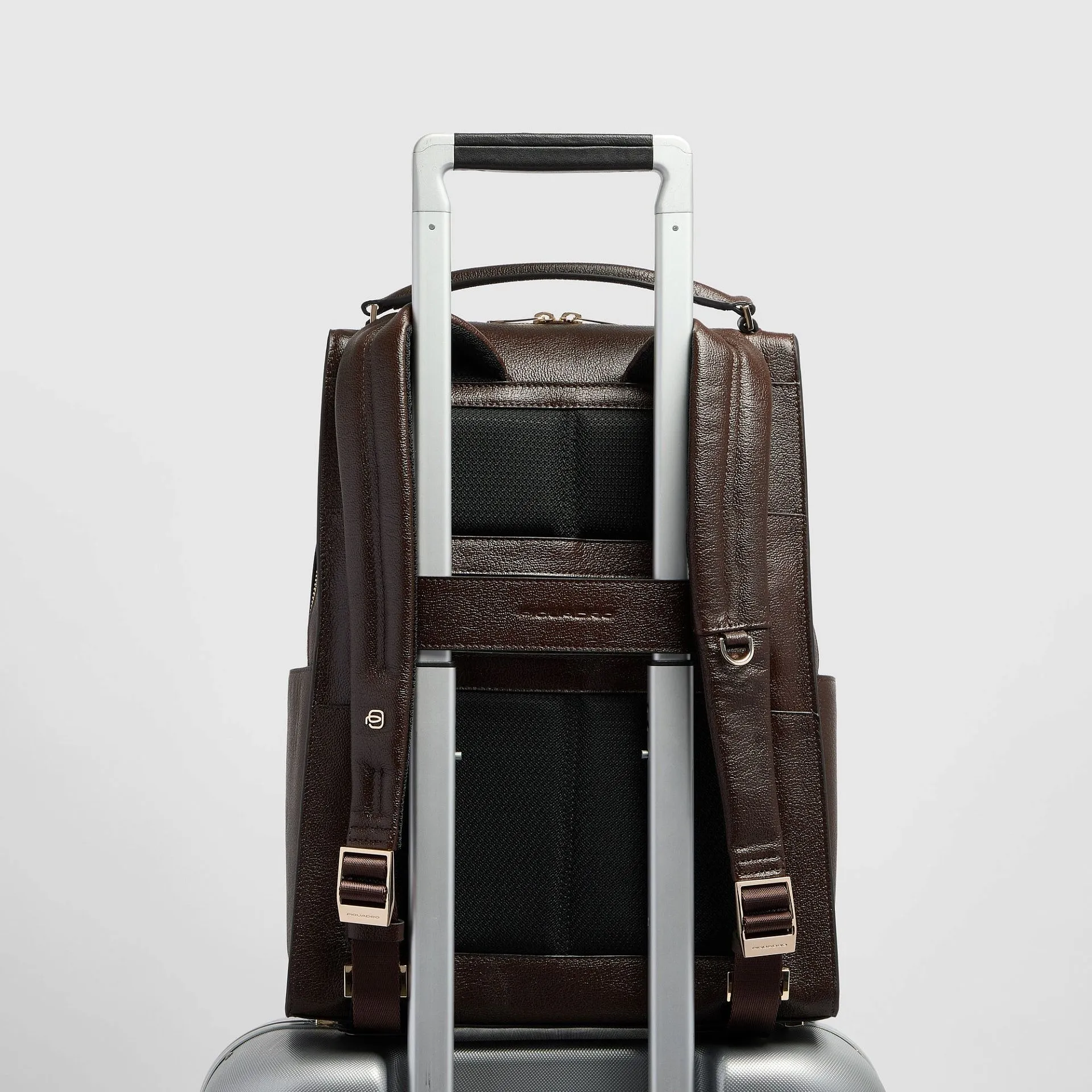 Женский кожаный рюкзак для ноутбука 14" Piquadro CA6772W140/M, коричневыйphoto2