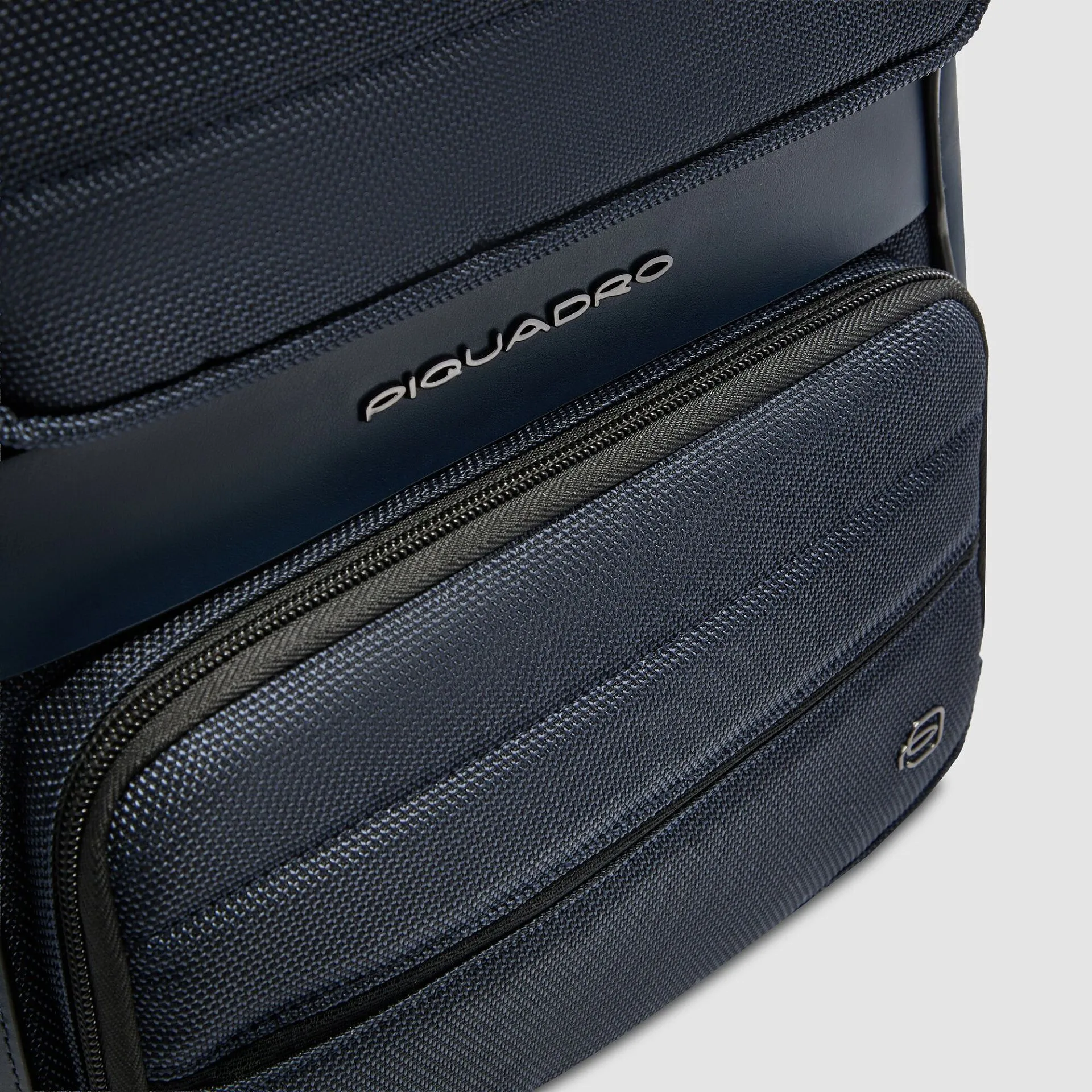 Рюкзак roll-top для ноутбука 15,6" с сеткой для шлема Piquadro CA7280W150/BLU, синийphoto5