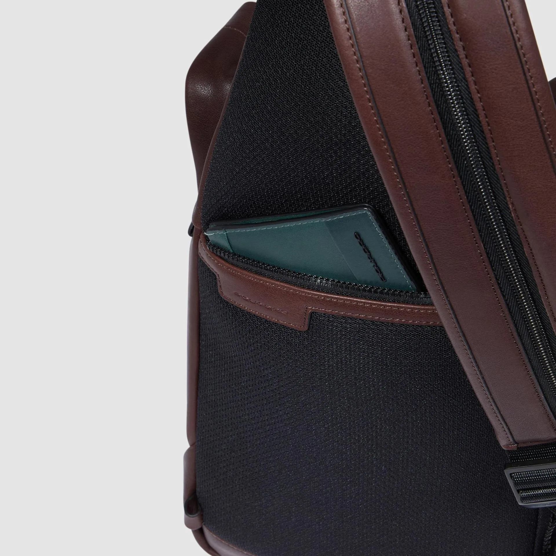 Мужская кожаная сумка через плечо с RFID-защитой Piquadro CA6784AP/TM, коричневыйphoto4