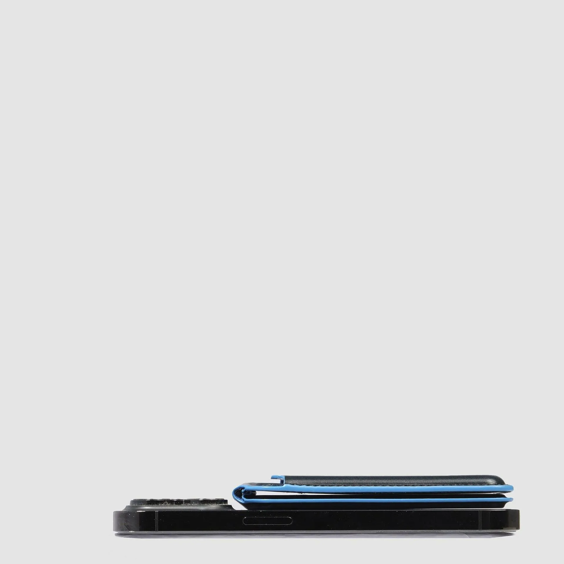 Кожаный картхолдер MagSafe с трекером Find My Piquadro AC6717B2/N, чёрныйphoto4