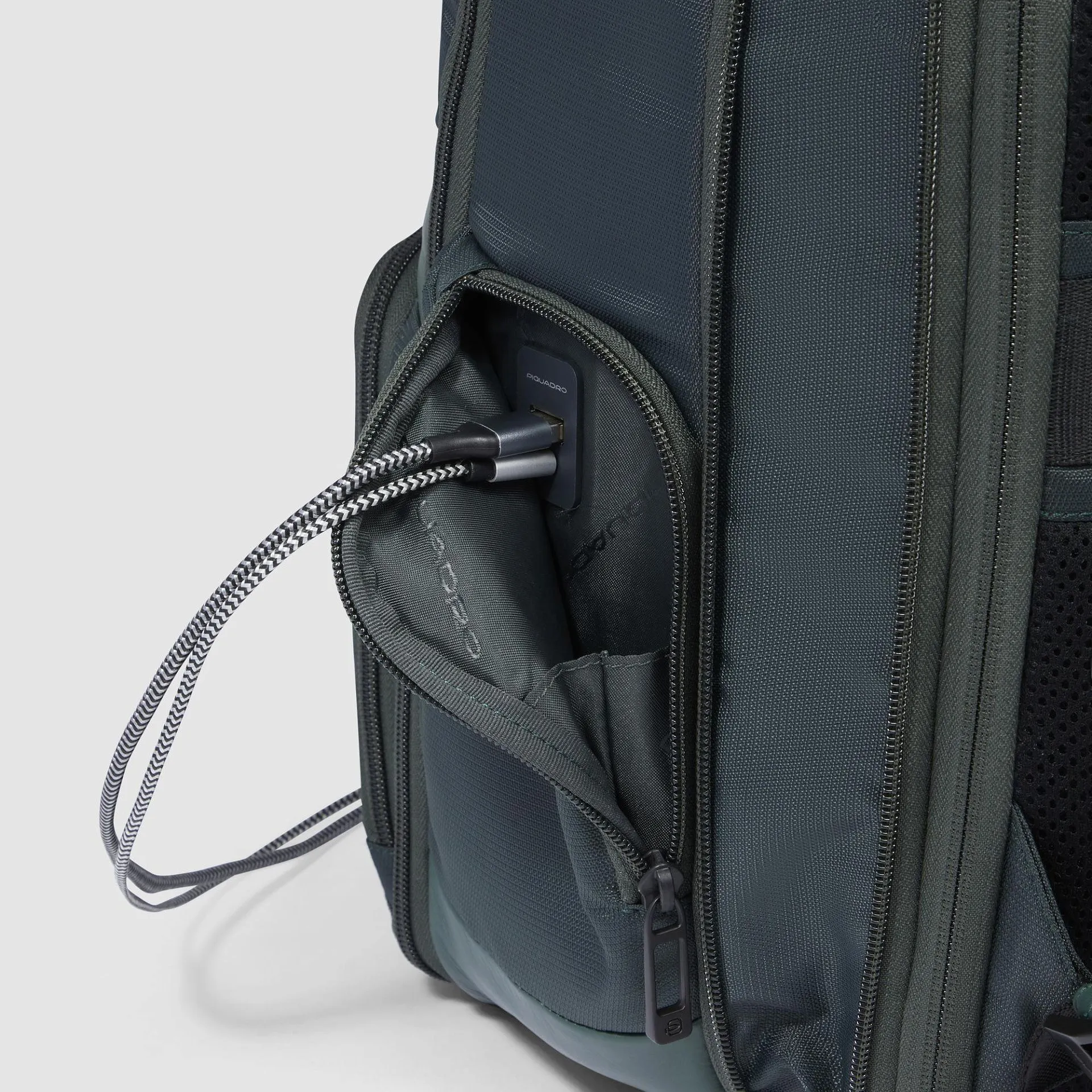 Рюкзак для ноутбука 15,6" с расширением Piquadro CA6239W129BM/N, чёрныйphoto5