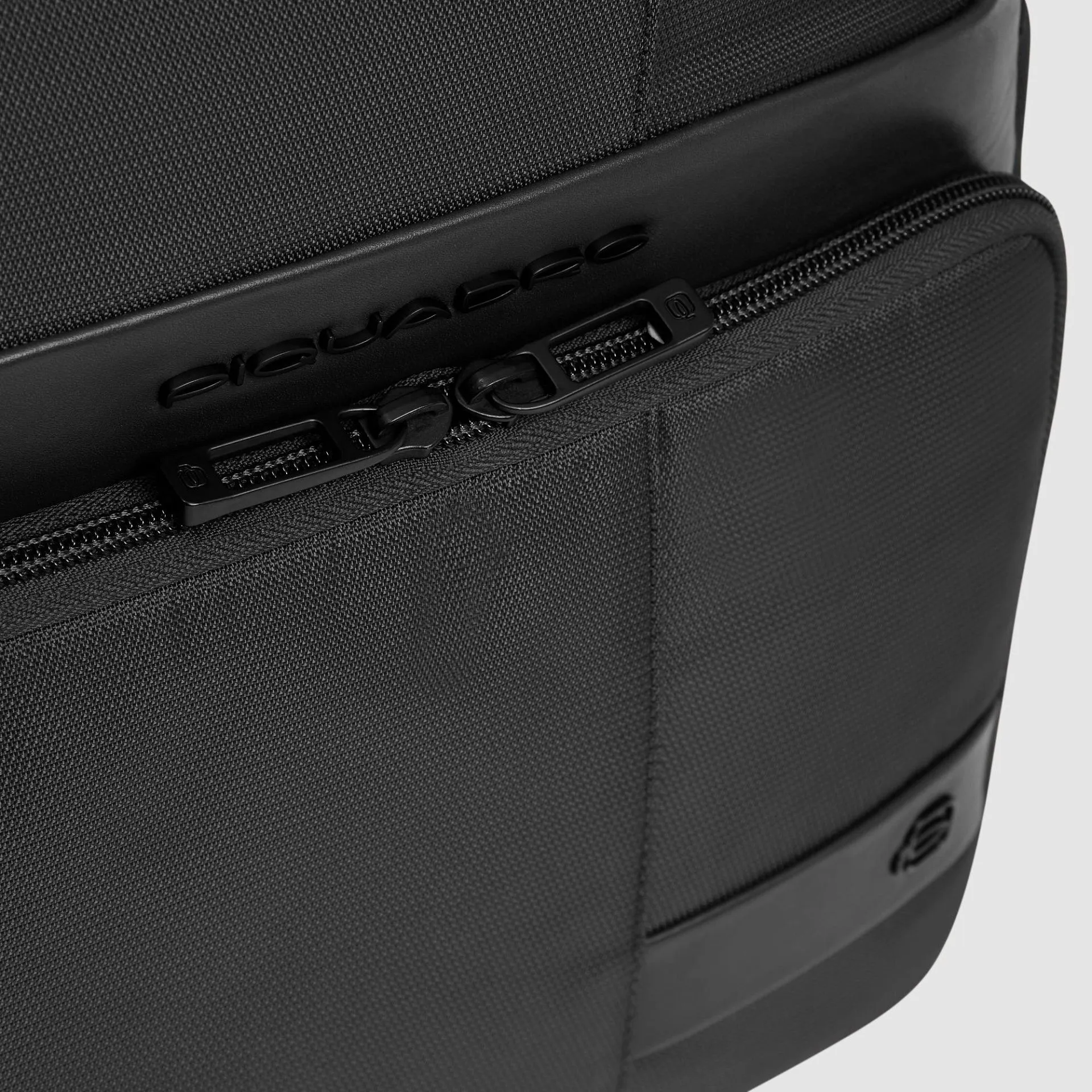 Рюкзак для ноутбука 14" с RFID-защитой карт Piquadro CA6238W129/N, чёрныйphoto5