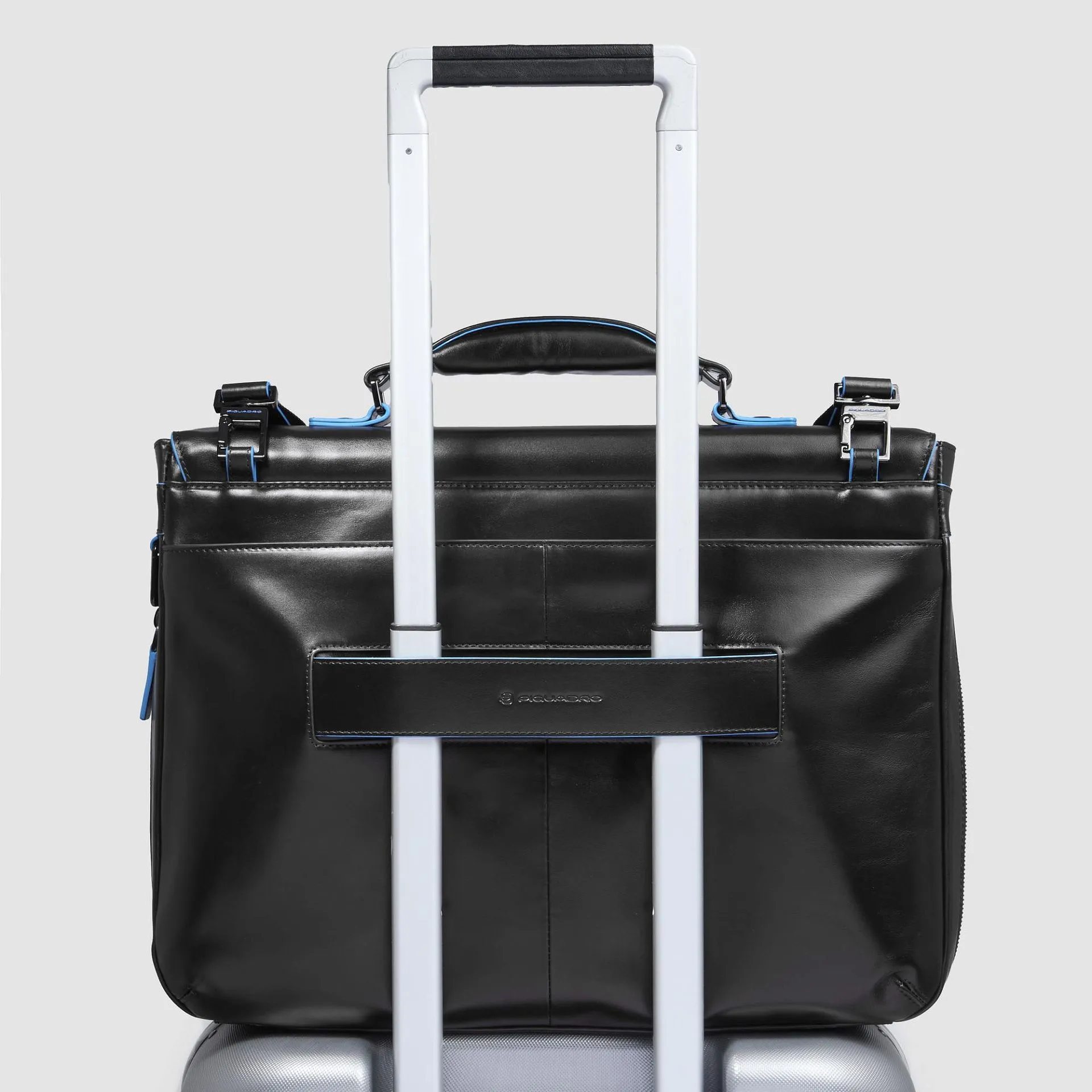 Кожаный портфель с расширением объёма для ноутбука 15" Piquadro CA3111B2/N, чёрныйphoto2
