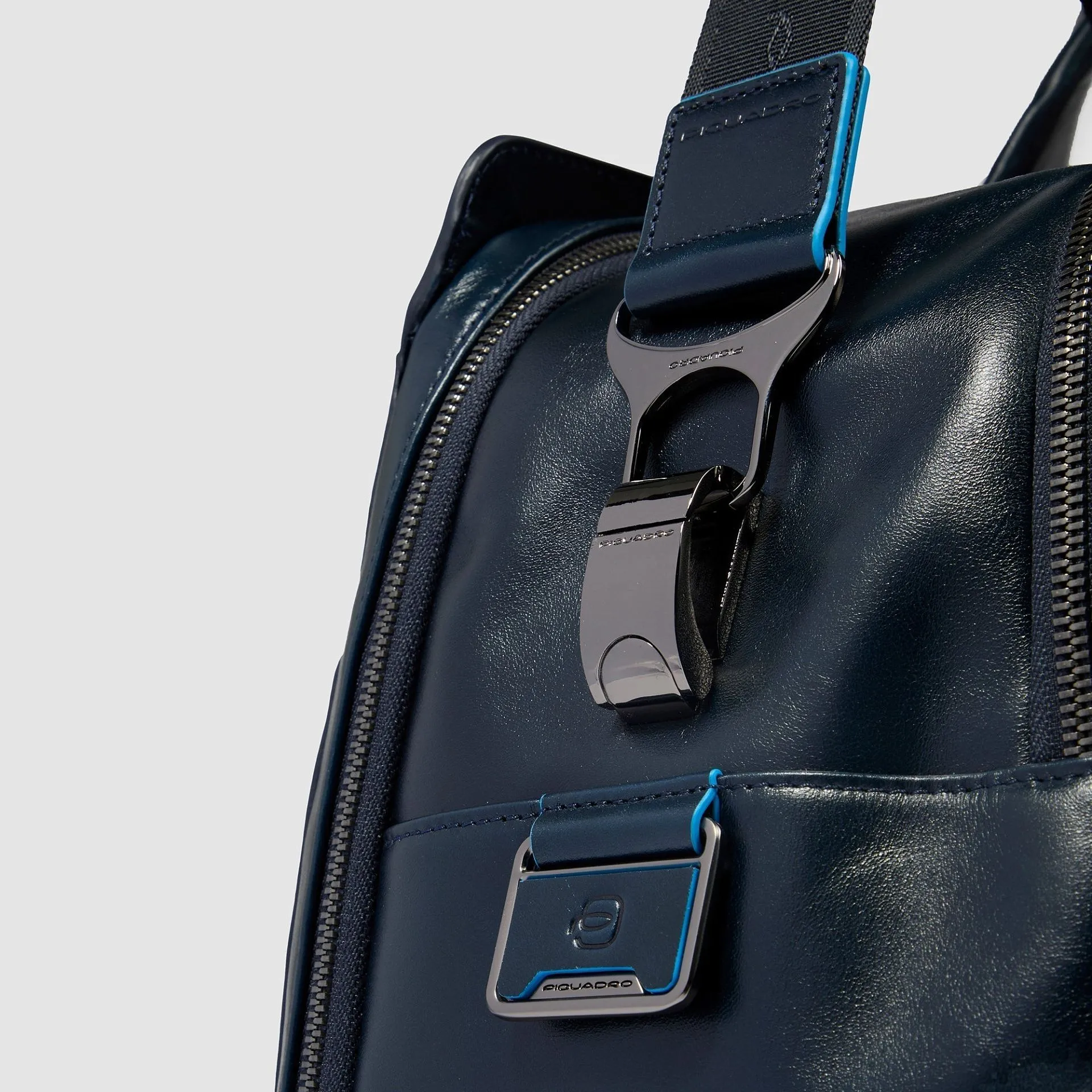 Кожаная дорожная сумка для ноутбука 14" Blue Square Piquadro BV6596B2/BLU2, синийphoto7