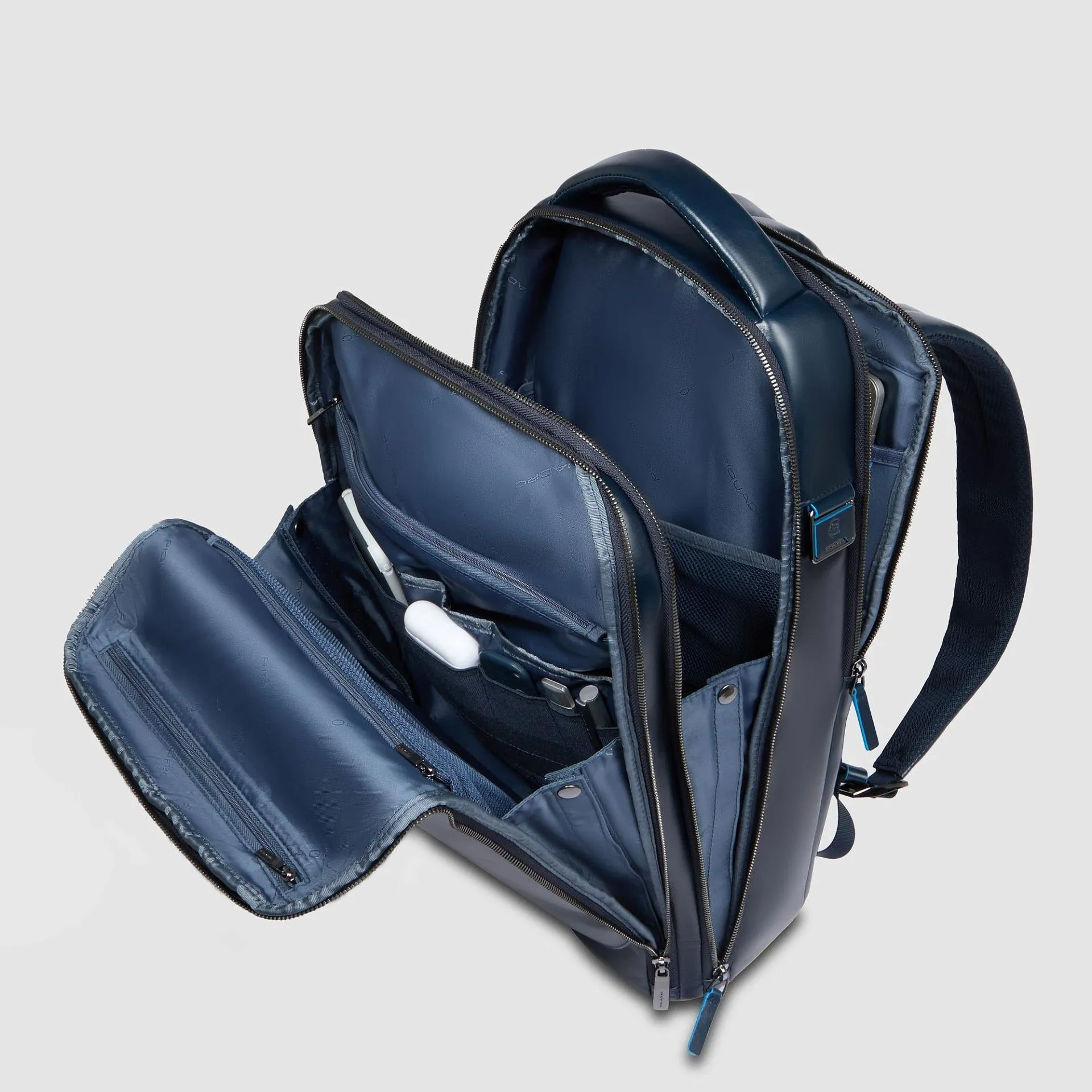 Кожаный рюкзак для ноутбука 15,6" с RFID-защитой Piquadro CA6817B2/BLU2, синийphoto3