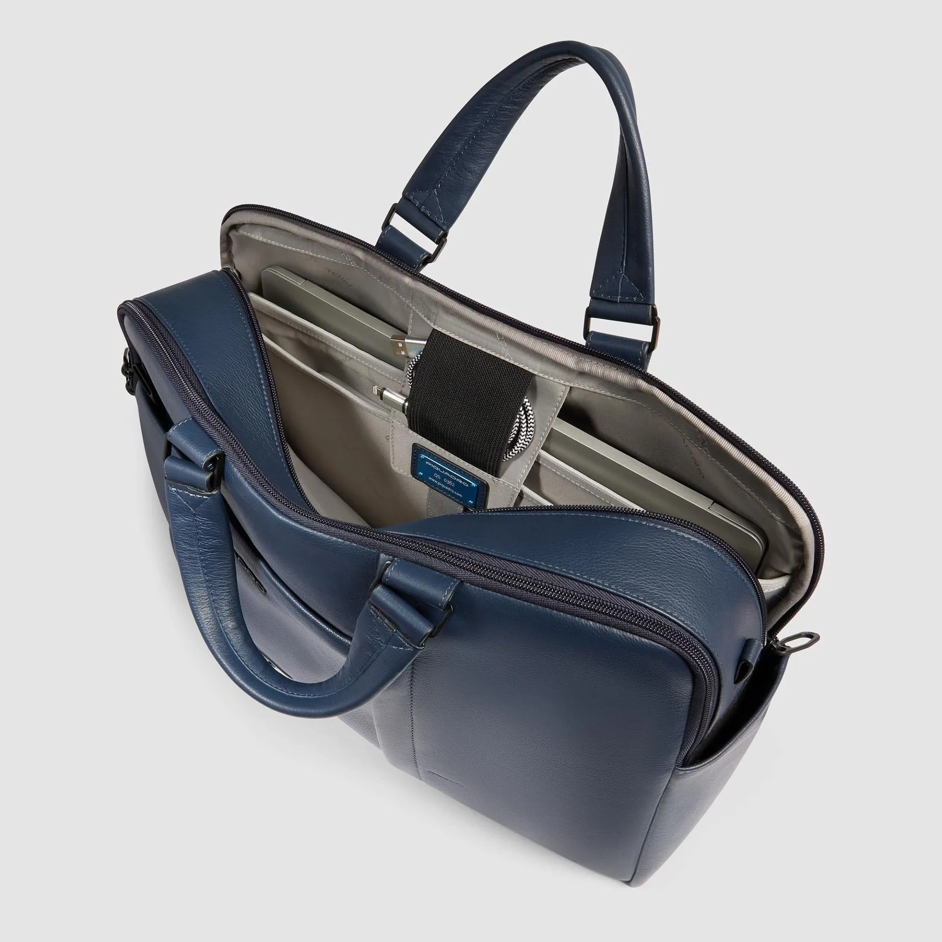 Кожаная сумка для ноутбука 15,6" и iPad 13" Piquadro CA6026W137/BLU, синийphoto3