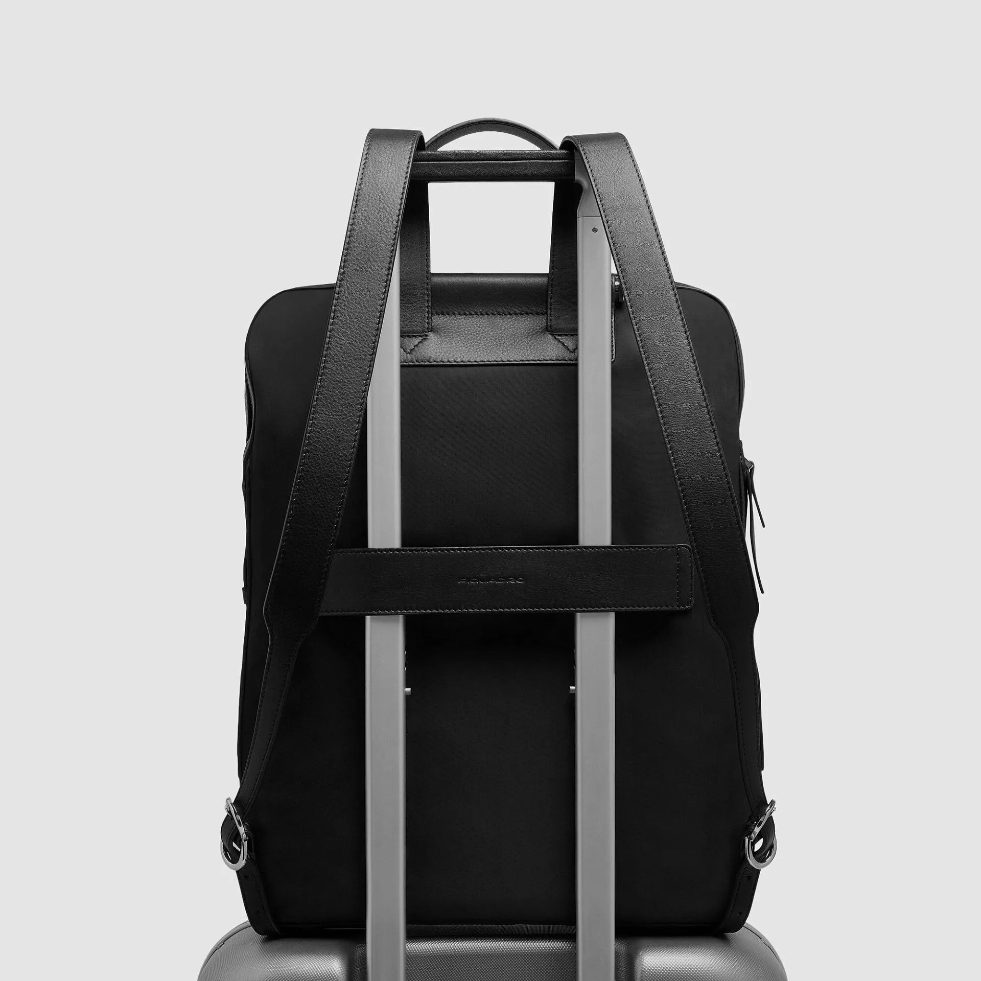 Женский рюкзак для ноутбука 15,6" с RFID-защитой Piquadro CA7042W92T/N, чёрныйphoto2