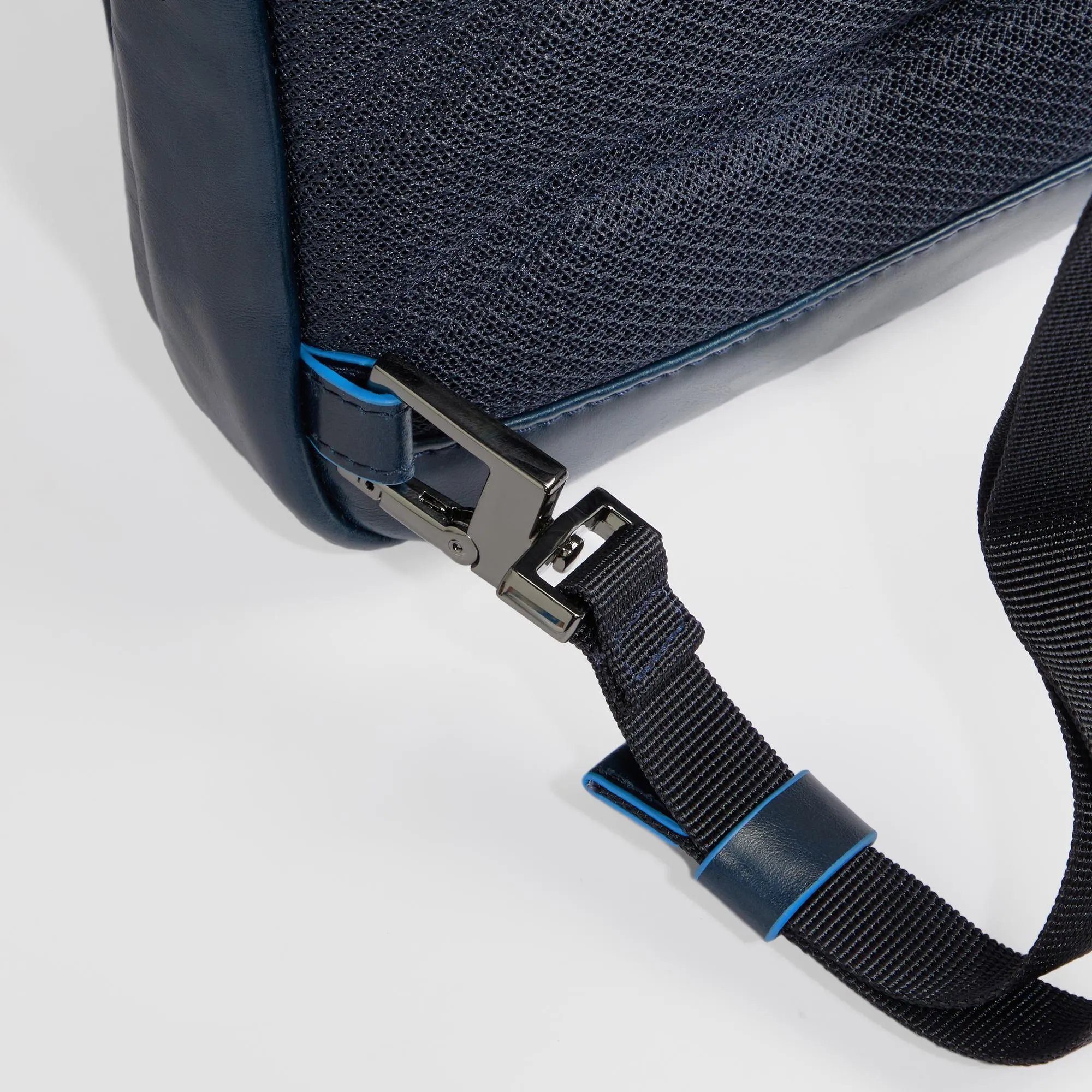 Кожаная сумка-рюкзак через плечо с RFID-защитой Piquadro CA6589B2/BLU2, синийphoto7