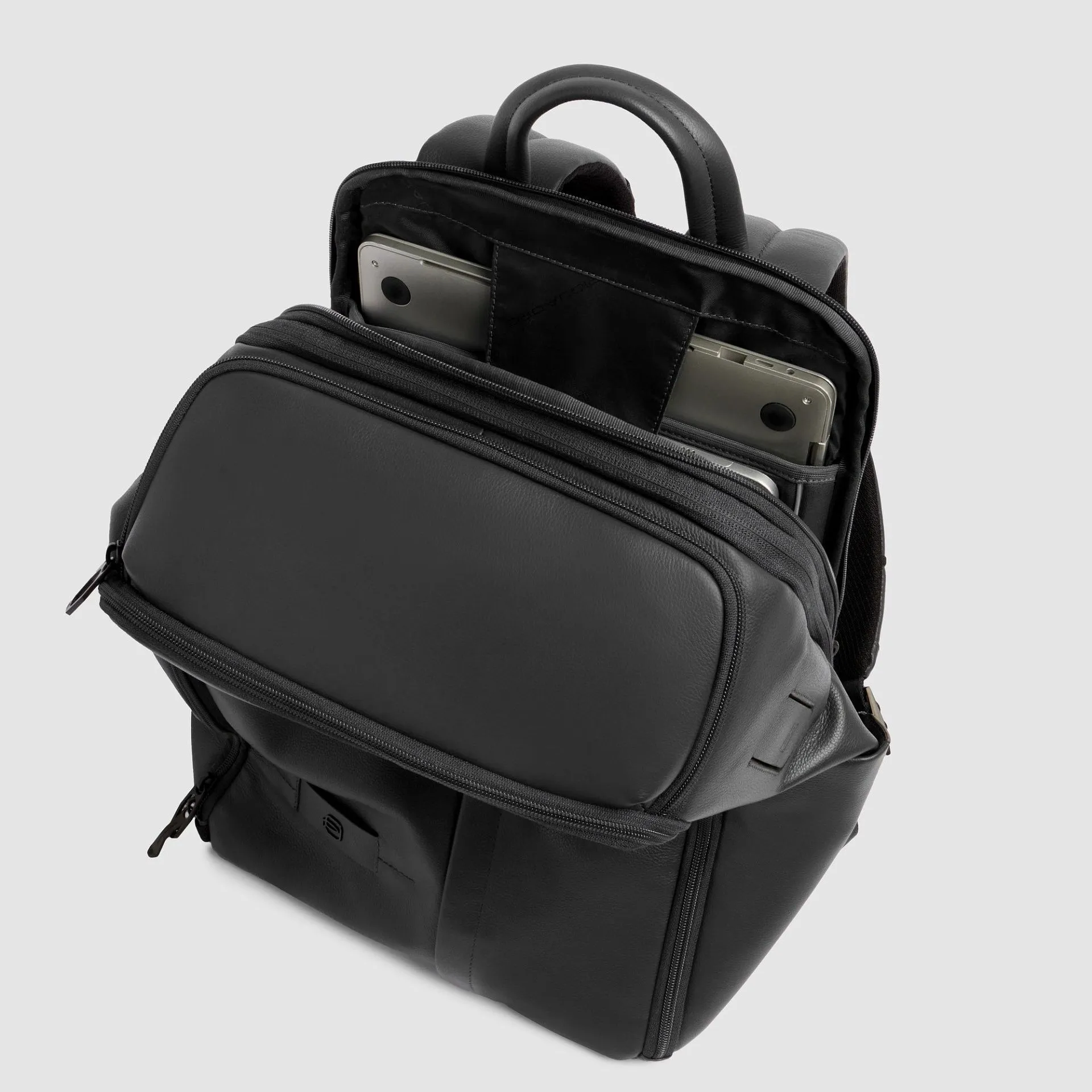 Кожаный рюкзак для ноутбука 15,6" с RFID-защитой Piquadro CA7162W137/N, чёрныйphoto3