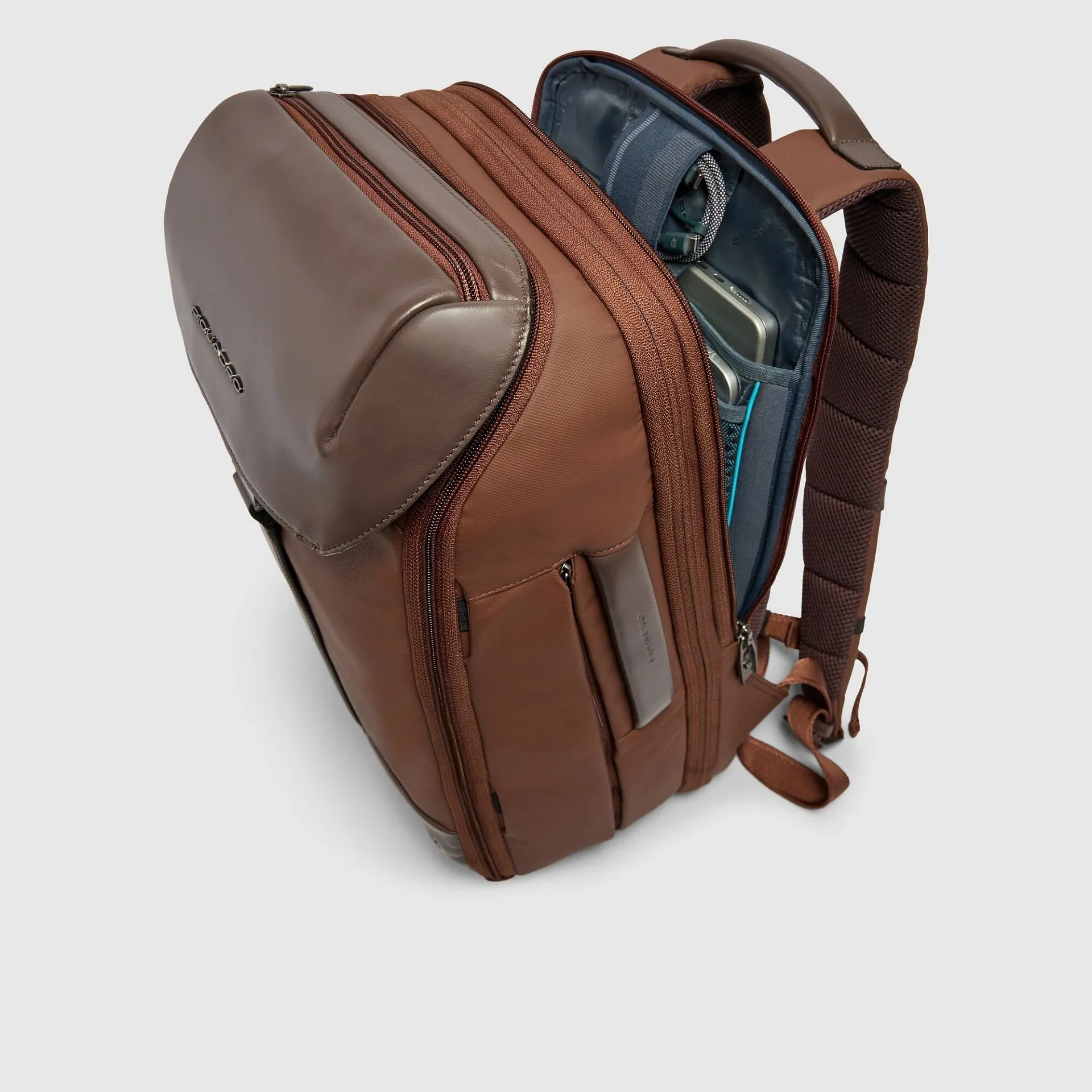 Рюкзак для ноутбука 15,6" с замком по отпечатку пальца Piquadro CA7402PQ6/M, коричневыйphoto3