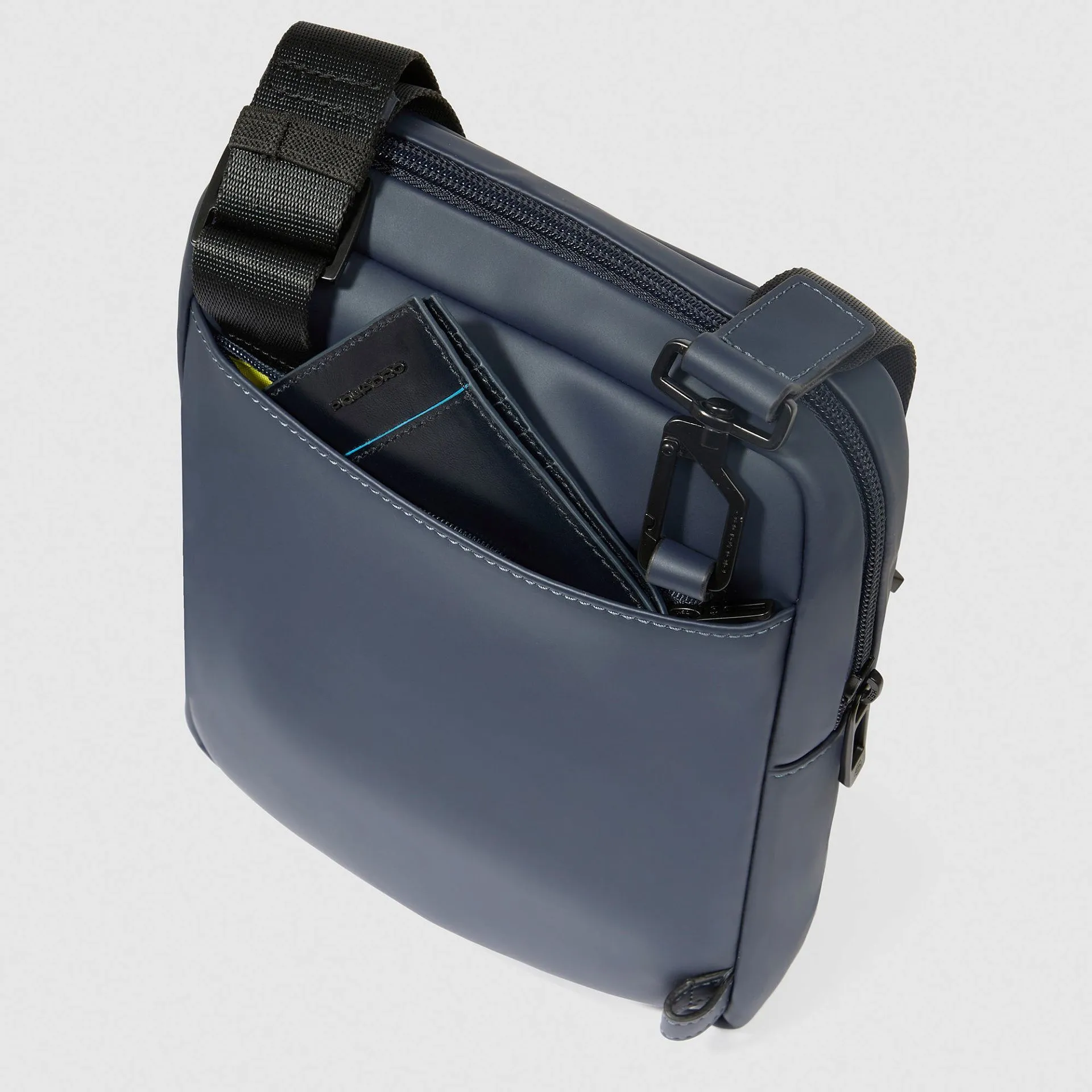 Водостойкая мужская сумка через плечо с RFID-защитой Piquadro CA3084W129W/N, чёрныйphoto4