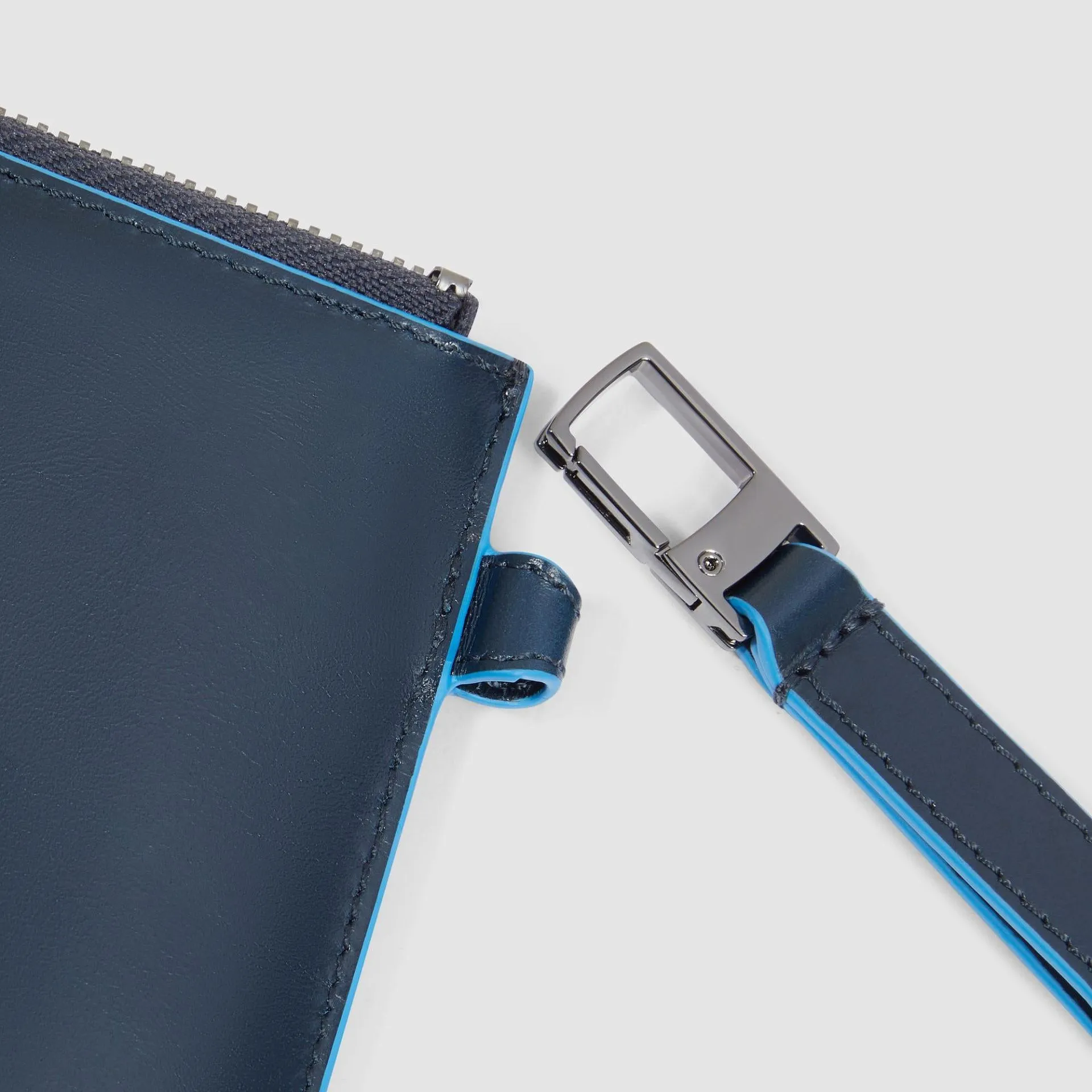 Мужской клатч из кожи для iPad 11" Blue Square Piquadro AC6510B2/BLU2, синийphoto4