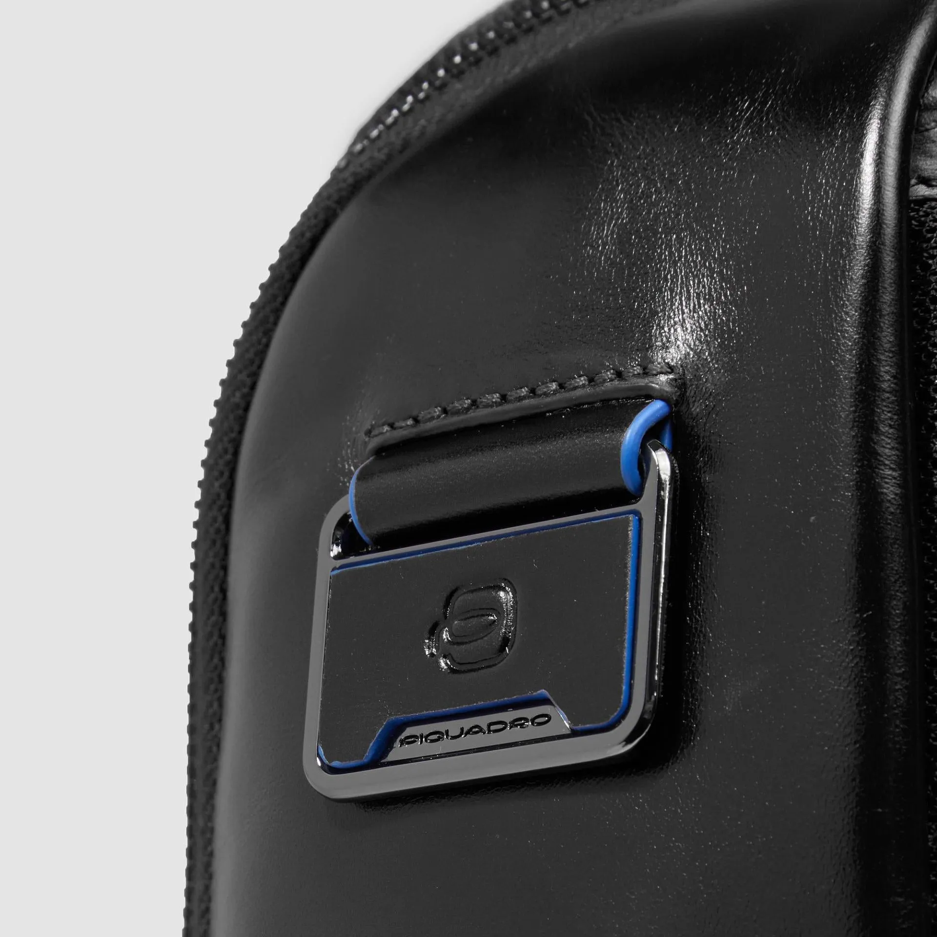 Кожаный рюкзак для ноутбука 14" с защитой RFID Piquadro CA6858B2/N, чёрныйphoto5