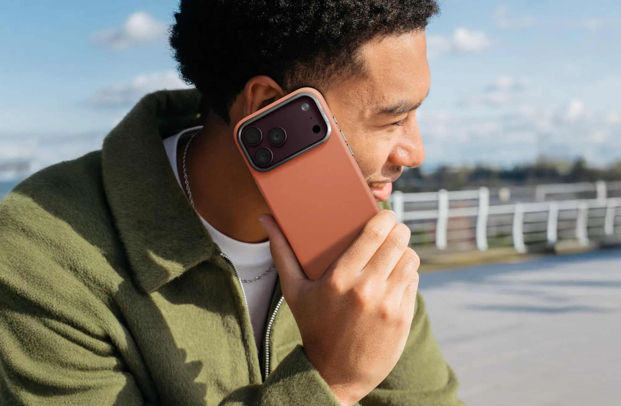 Чехол UNIQ Lyden для iPhone 18 Pro, черный (Dallas Black)