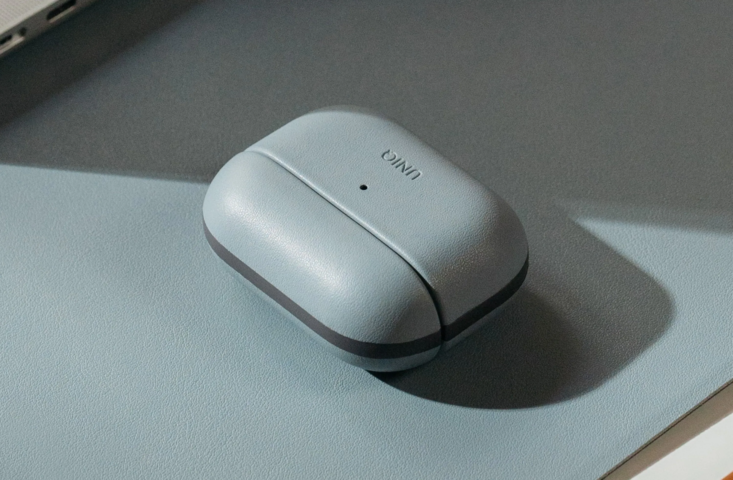Чехол UNIQ Lyden DS для AirPods Pro (2nd Gen) / AirPods Pro (1st Gen), черный / серый (grey black)
